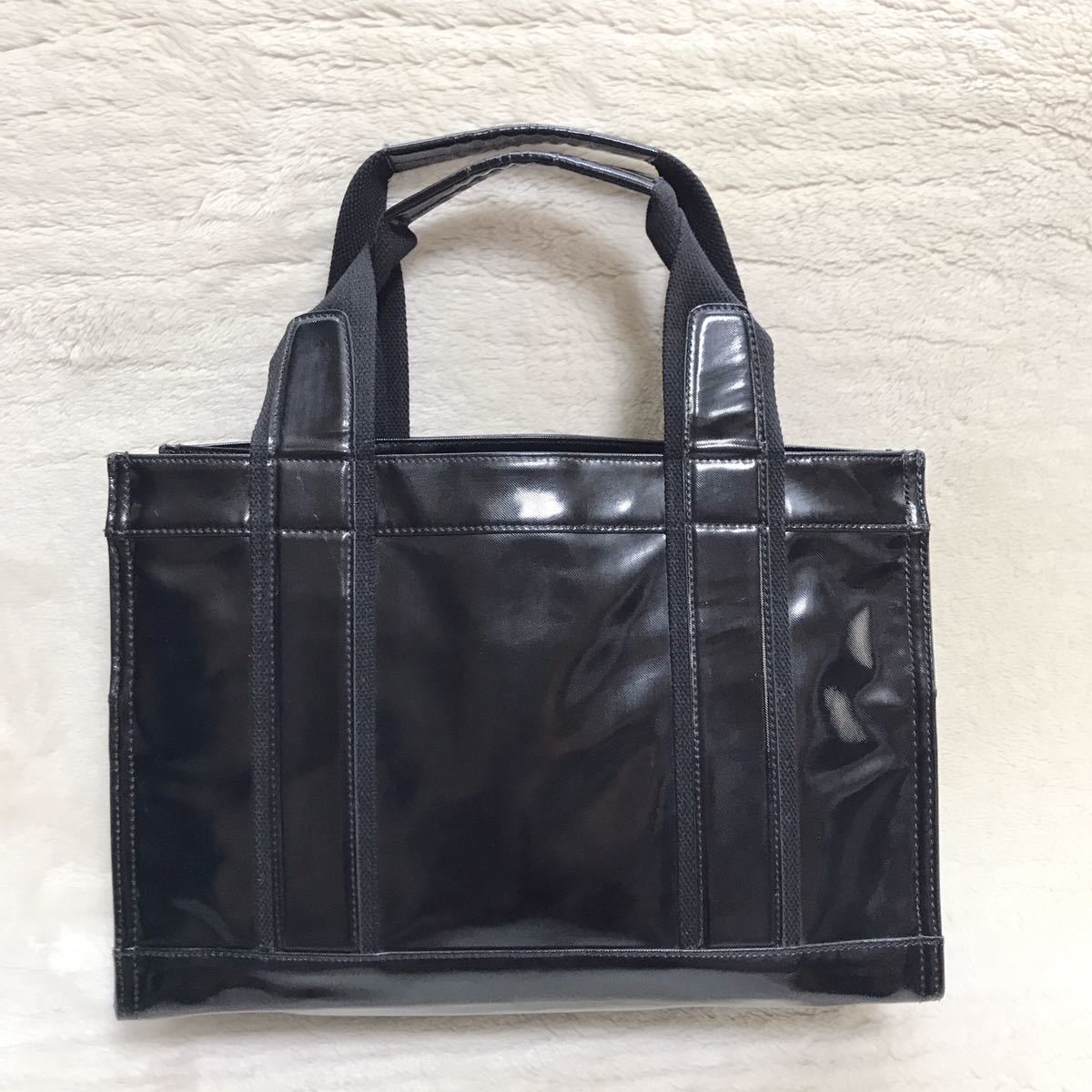 海外輸入】 PVC トートバッグ Burch Tory エナメル 黒 ハンドバッグ