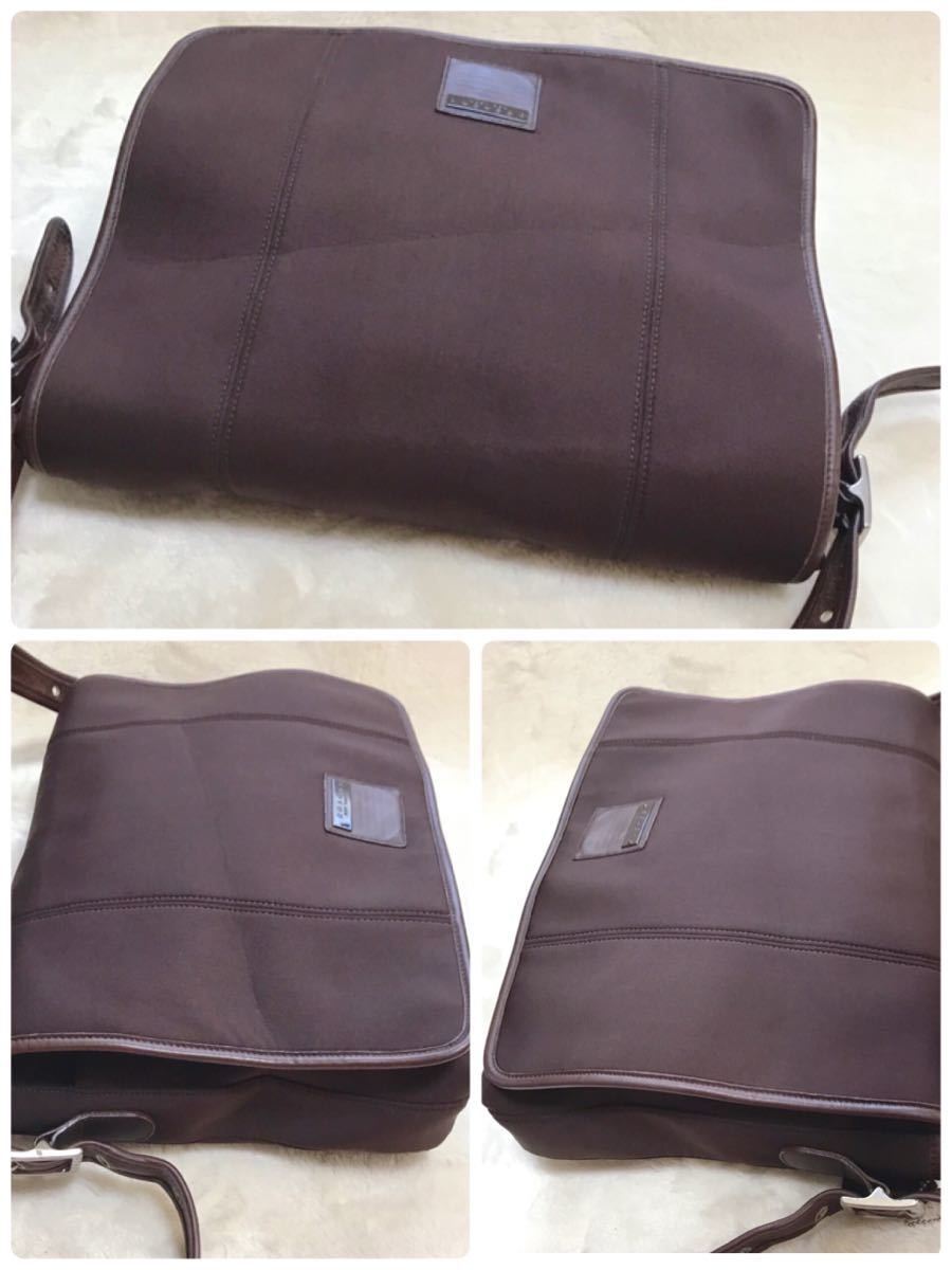  beautiful goods COACHmesenja- shoulder bag dark brown canvas Coach Cross body diagonal ..