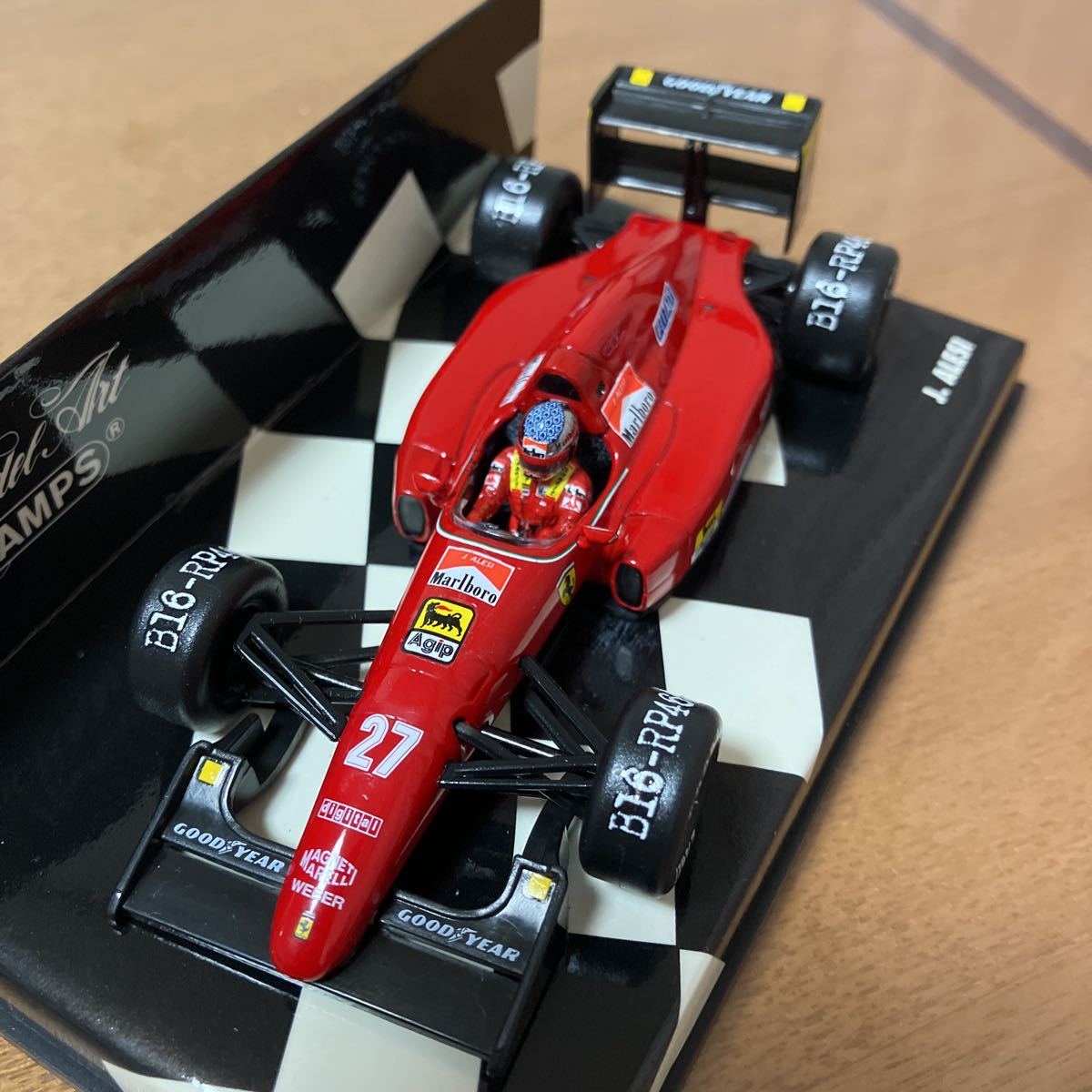フェラーリ・F92A アレジ book仕様 フェラーリ・F92A アレジ book仕様