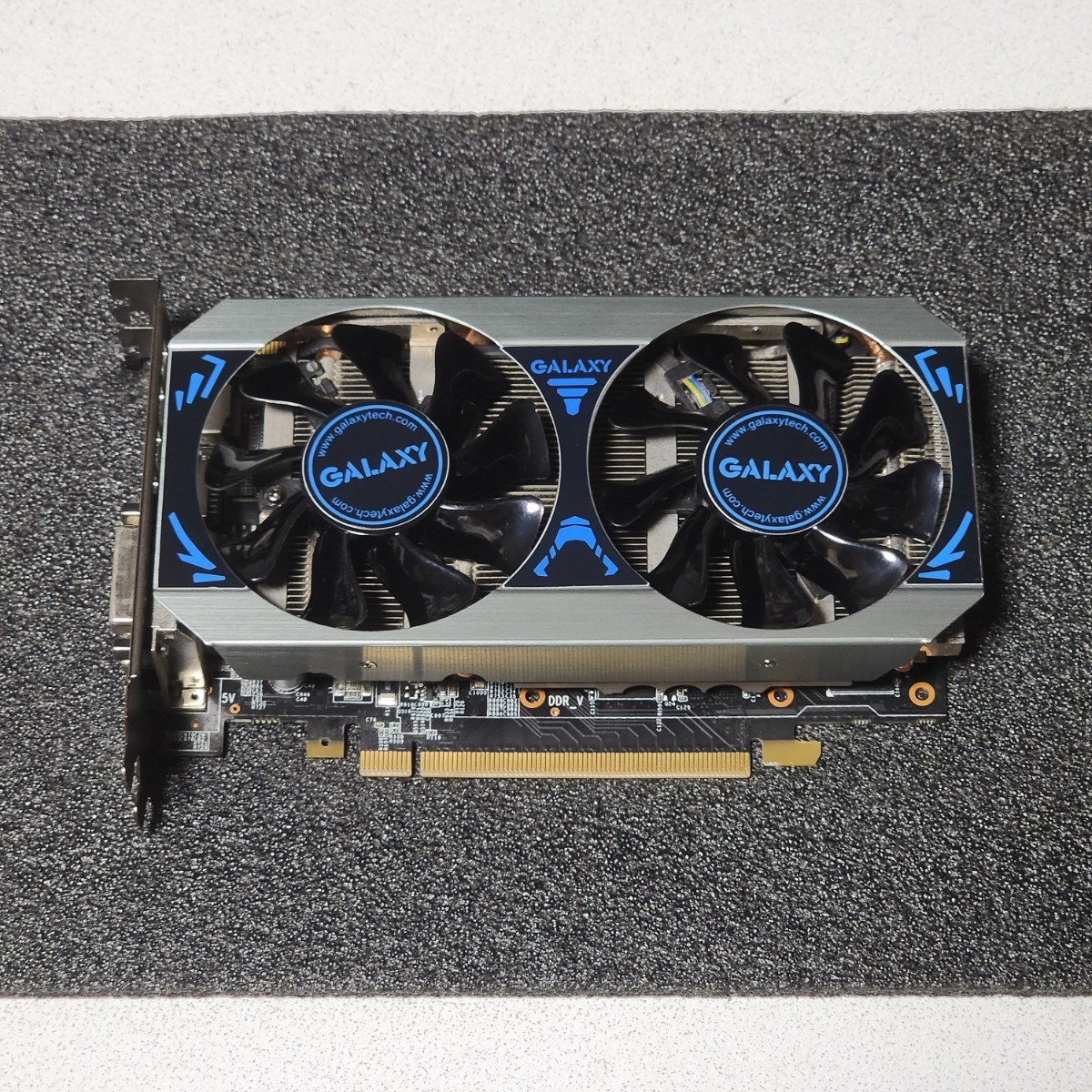 【予約中!】 GALAXY GEFORCE GTX970 4GB GDDR5 動作確認済み PCパーツ グラフィックカード PCIExpress PCI Express 【予約中!】 GALAXY GEFORCE GTX970 4GB GDDR5 動作確認済み PCパーツ グラフィックカード PCIExpress PCI Express