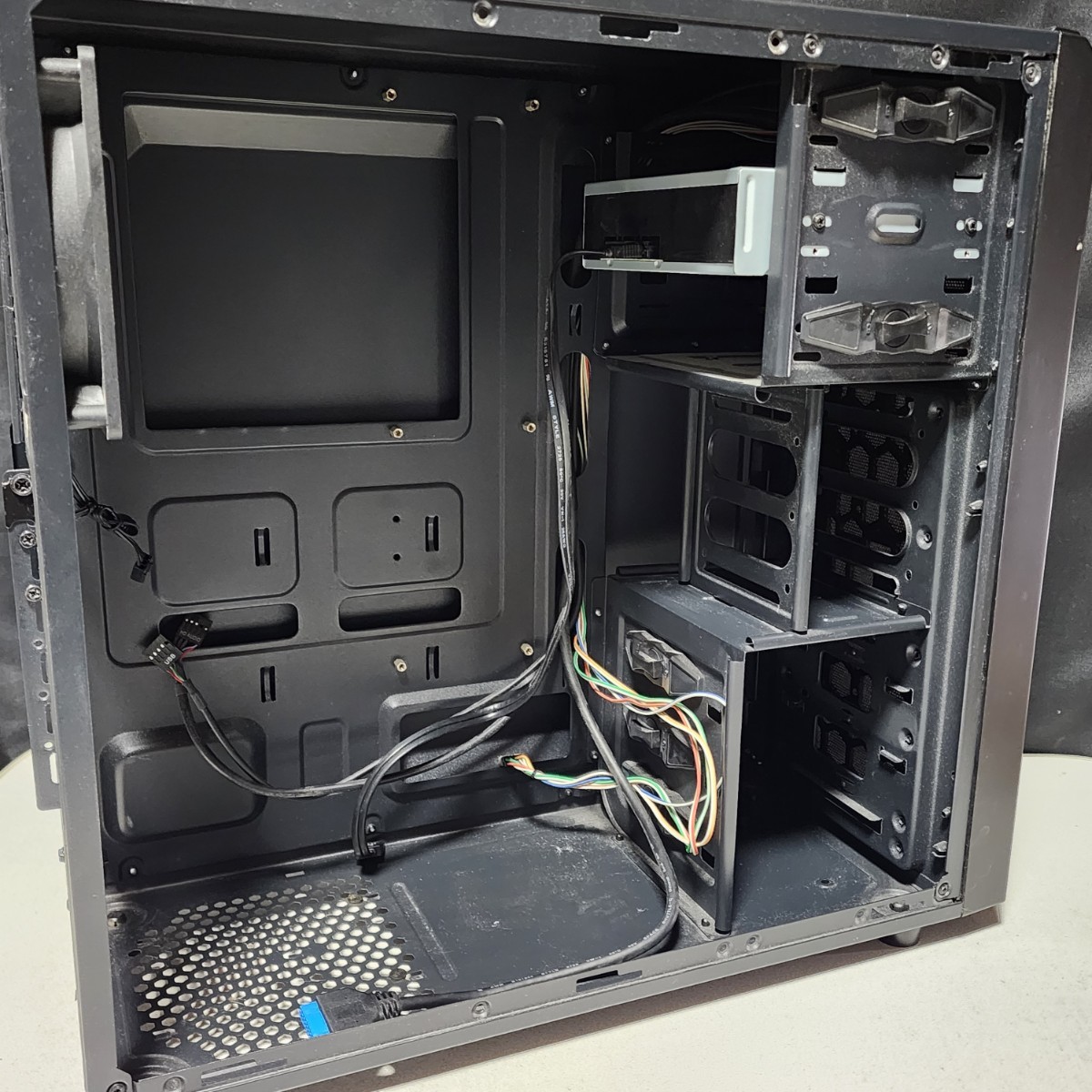 ENERMAX Fulmo Q ECA3360B-BT(U3) ミドルタワー型PCケース(ATX ENERMAX Fulmo Q ECA3360B-BT(U3) ミドルタワー型PCケース(ATX