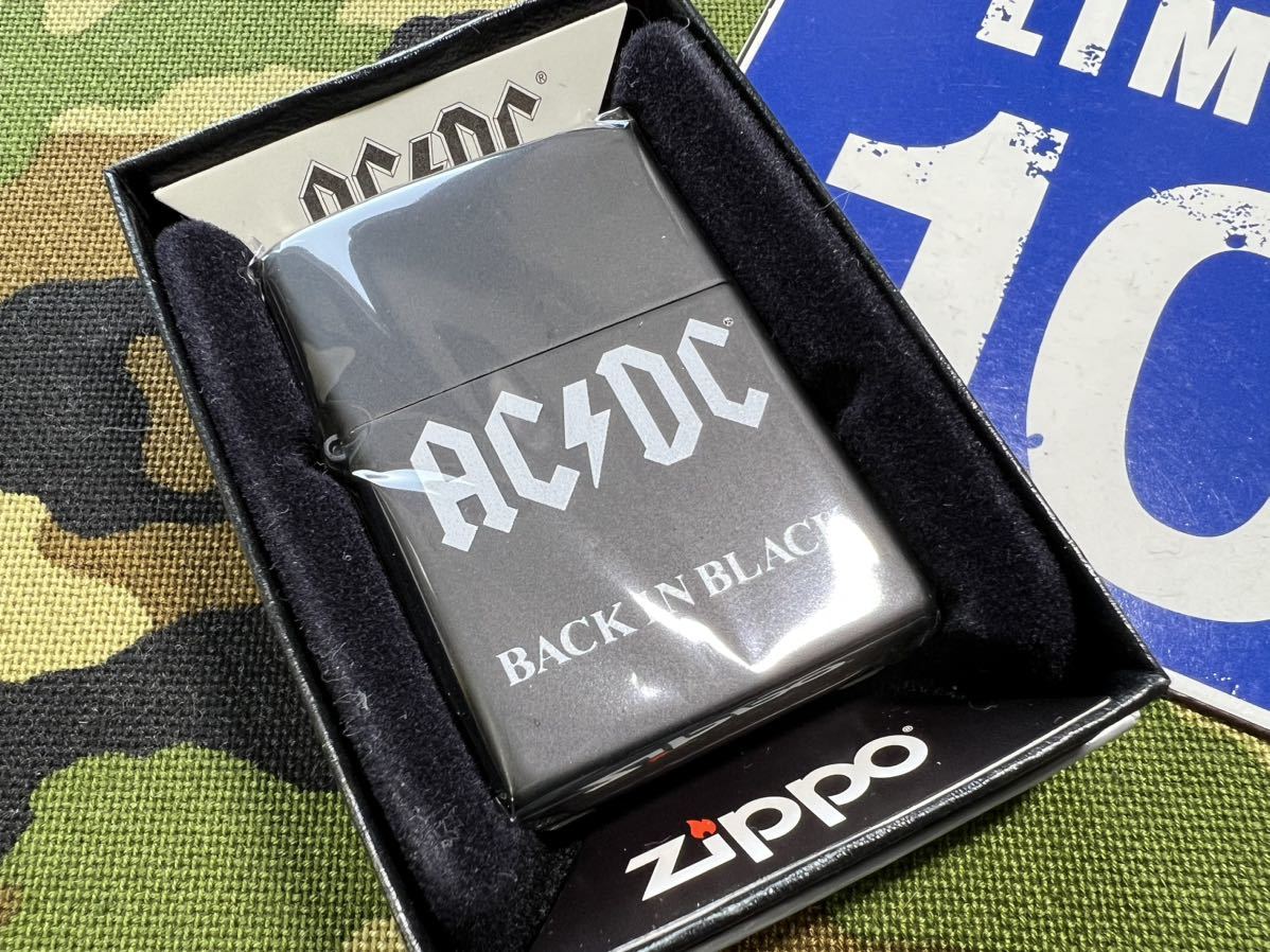 ●新品●廃番/超レア USA直輸入 SNSの発信などに♪ AC/DC back in BLACK アカダカ ROCK ジッポーライター mercismith2zippo #49015/USの画像1