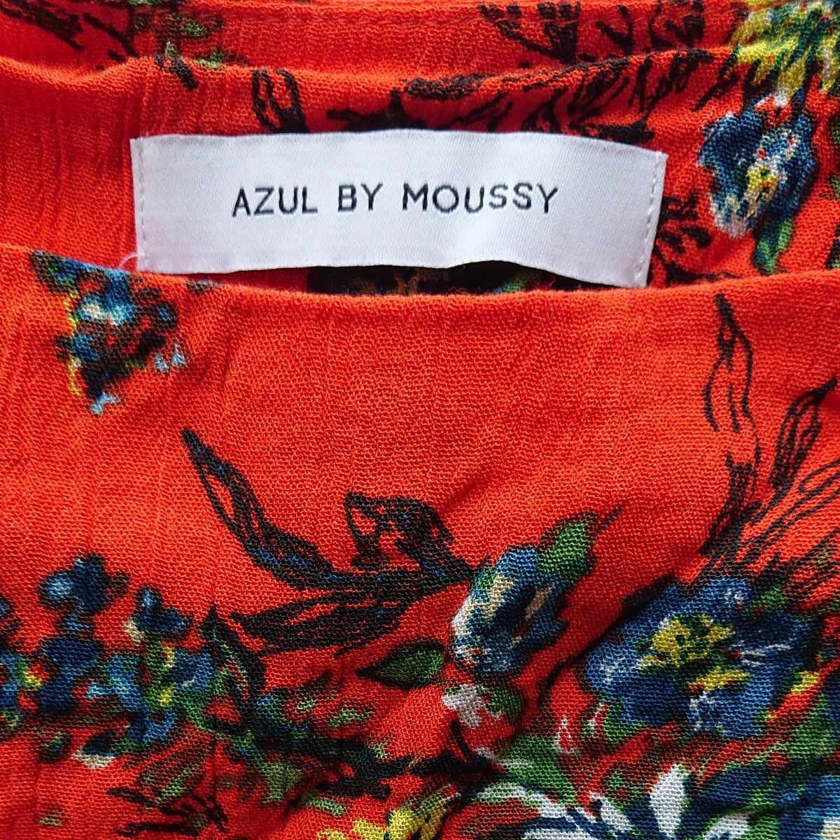 カットソー 半袖 花柄 AZUL BY MOUSSY