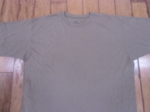 E-2 ミリタリー サバゲー コンバット トレーニングシャツ 米軍放出品 迷彩服 作業服 タクティカル DUKE アンダー Tシャツ Lサイズ OD_画像2