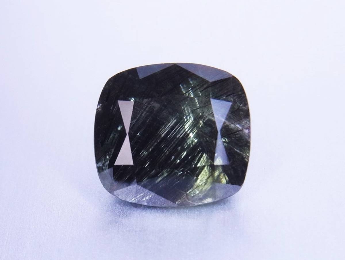 《Gem Force》希少宝石！ルチレイテッドペリドット 2.22CT ルース_画像1