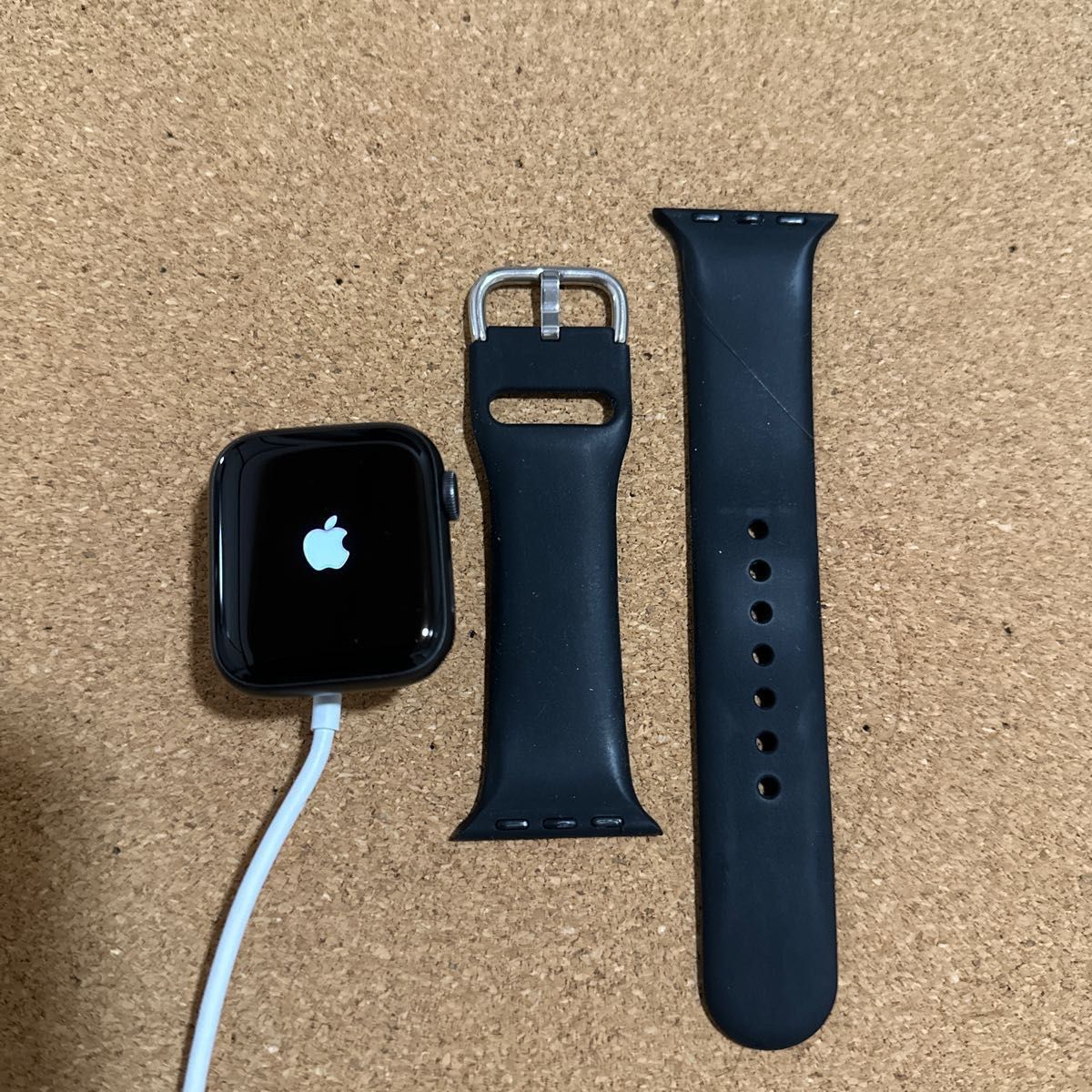 出品8/29迄 最終お値下げ Apple Watch SE（第1世代 GPSモデル）40mm