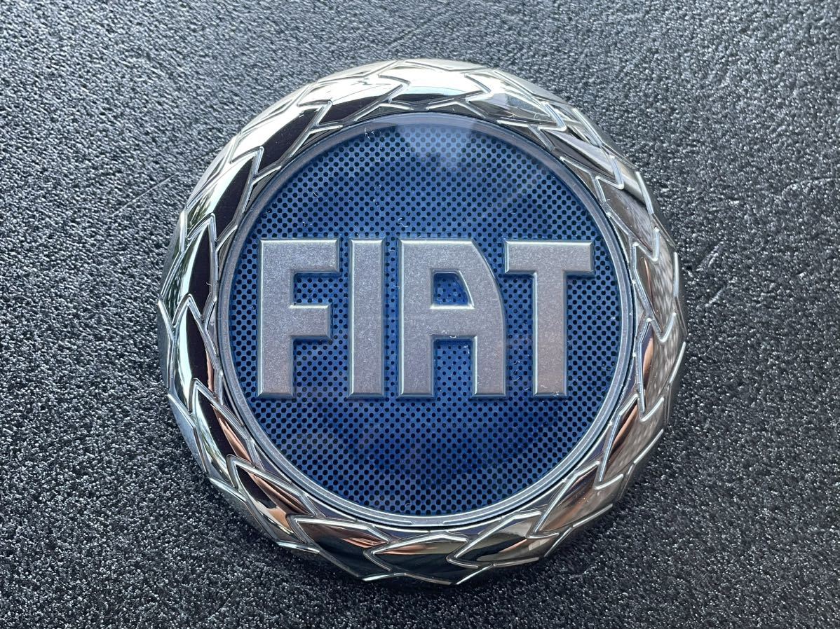 【送料無料】FIAT フィアット エンブレムバッジ イタリア 旧車レトロカー当時物 街道レーサー　外車　レア_画像1