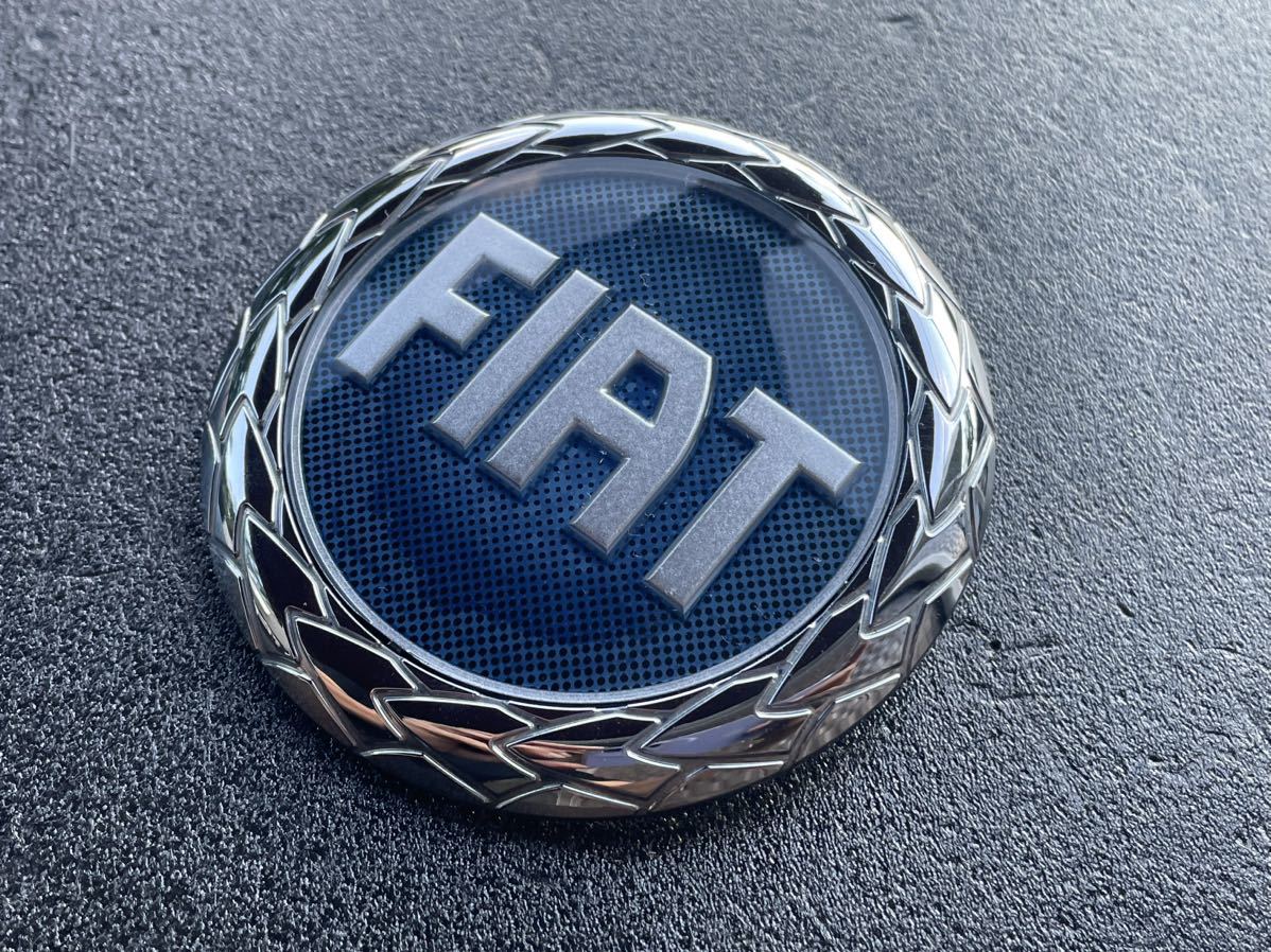 【送料無料】FIAT フィアット エンブレムバッジ イタリア 旧車レトロカー当時物 街道レーサー　外車　レア_画像3