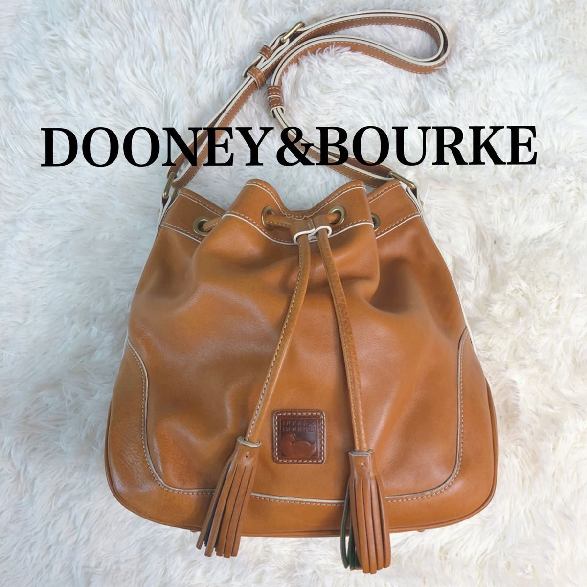 極美品】Dooney&Bourke ドゥーニー ショルダーバッグ レッド 巾着
