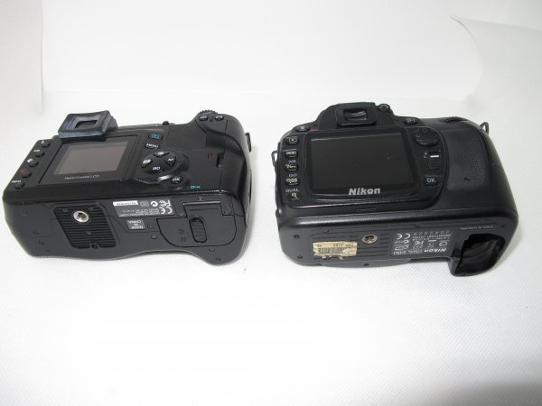 デジタル一眼2台まとめ売り】Nikon ニコン D80+Olympus デジタル一眼2台まとめ売り】Nikon ニコン D80+Olympus