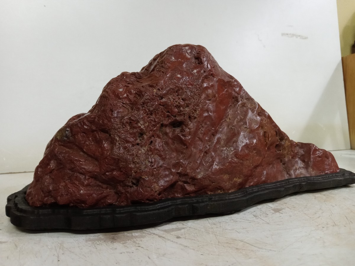  камень суйсеки Садо красный камень красный шар камень Niigata префектура красный камень оценка камень поддон камень природа камень бонсай 