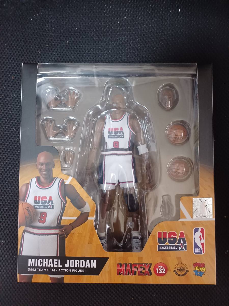  muff .ks(MAFEX) NO.132 Michael * Jordan 1992 team USAmeti com * toy unopened goods 