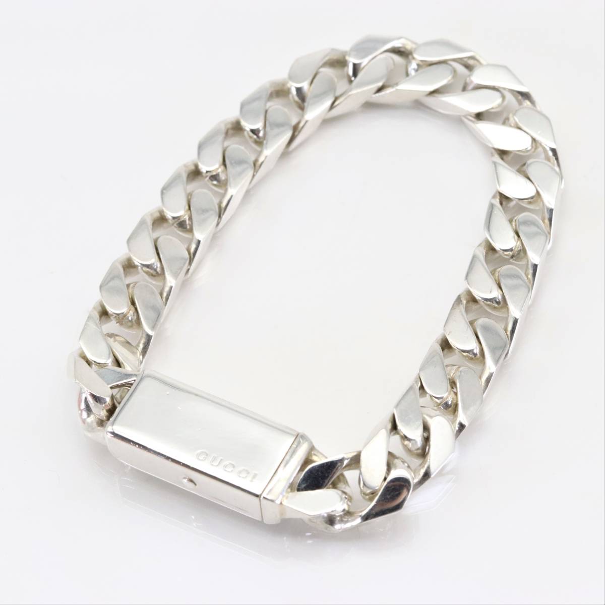 Нотация красоты Gucci 17 Kihei Bracelet Silver 925