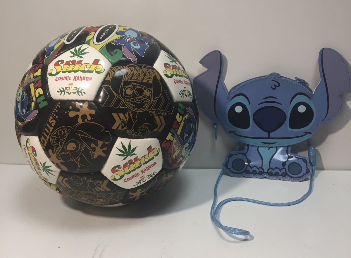 ディズニー　スティッチ　サッカーボール とショルダーサイフ　サッカーボールは中古品で空気が多少抜けてます。_画像2