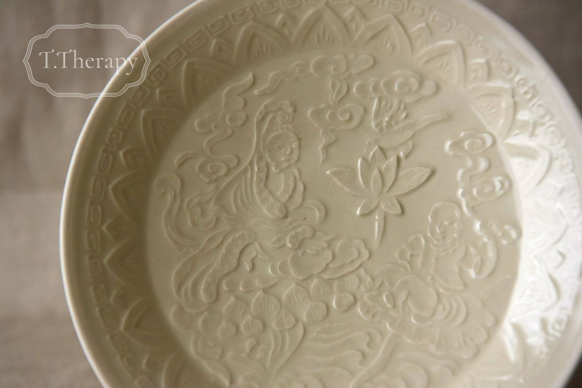 定窯 現代作家作品 白磁 白瓷 鉢 中皿 大 お皿 茶碗（象牙色・観音さま、ハスの花）_画像4