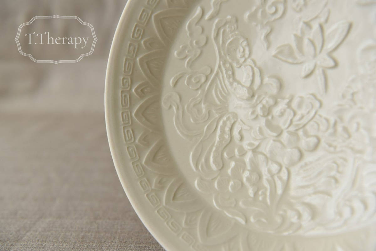 定窯 現代作家作品 白磁 白瓷 鉢 中皿 大 お皿 茶碗（象牙色・観音さま、ハスの花）_画像5