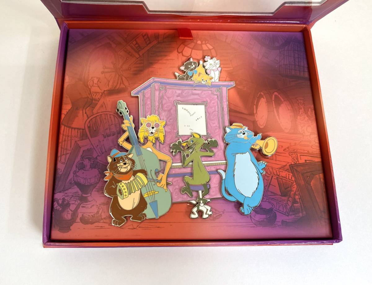 ディズニーストア おしゃれキャット ジャンボ ピンバッジ