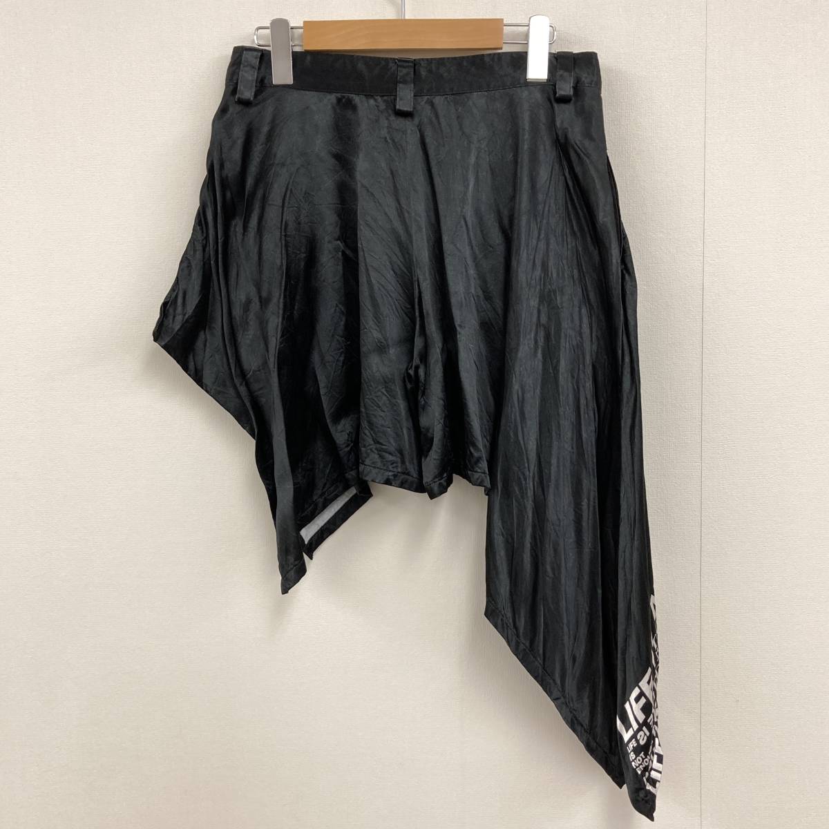 Y's ワイズ アシンメトリー レーヨン ロゴ ショートパンツ ブラック 3サイズ Yohji Yamamot ヨウジヤマモト ハーフ ショーツ archive 1193 _画像3