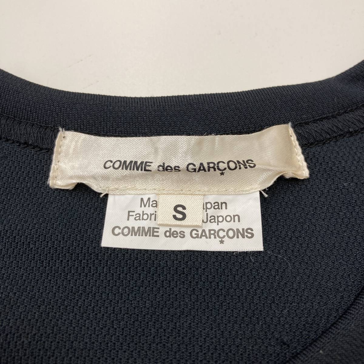 AD2018 COMME des GARCONS ロゴ プリント Tシャツ ポリ ブラック 黒 Sサイズ コムデギャルソン カットソー archive 3080221_画像4