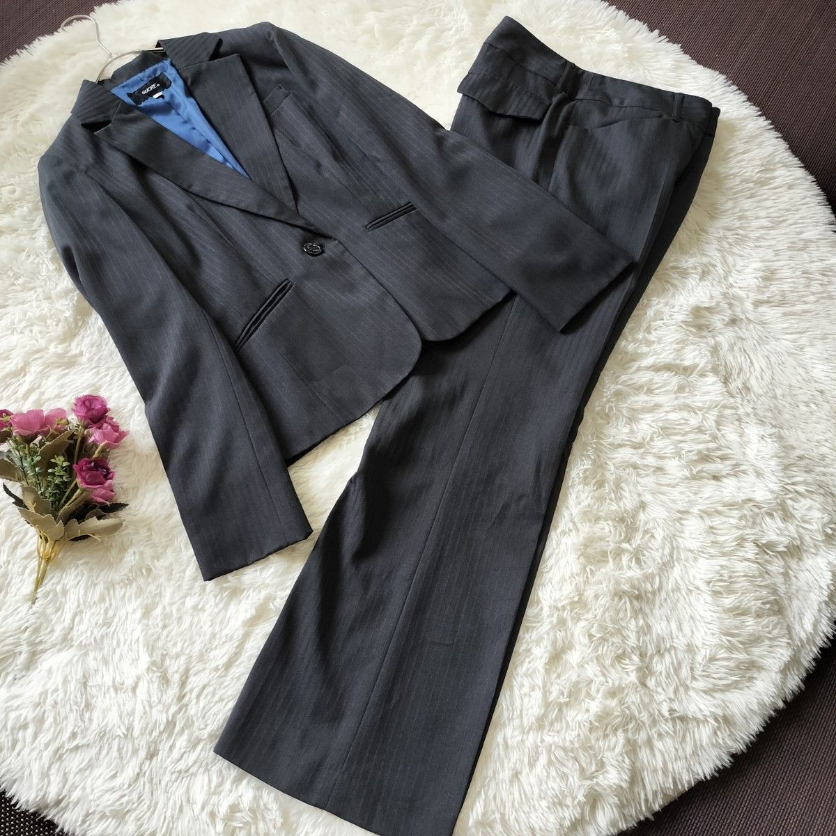 美品リクルートスーツ 黒 ストライプ L １１号 ジャケット パンツ