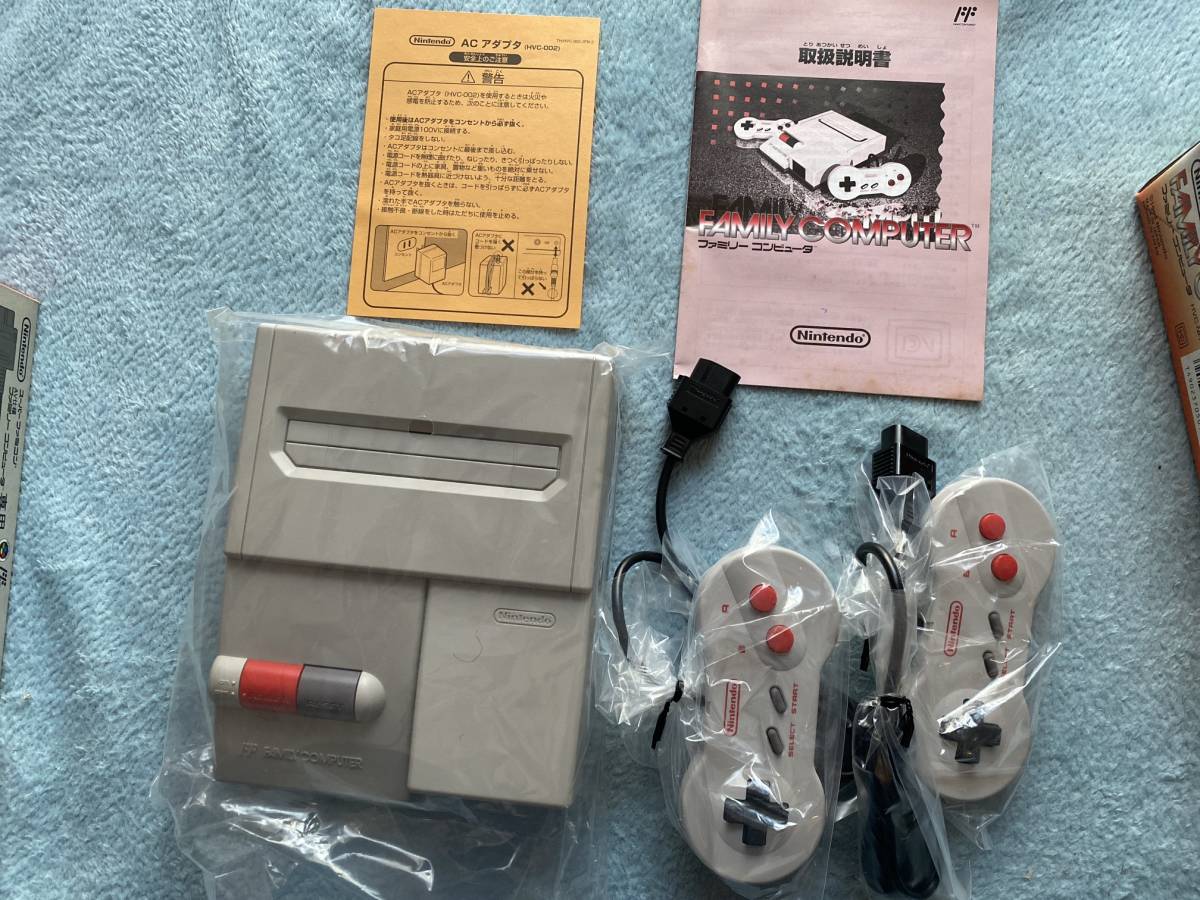 極美品　ニューファミコン本体　箱・説明書有り　新品同様_画像4