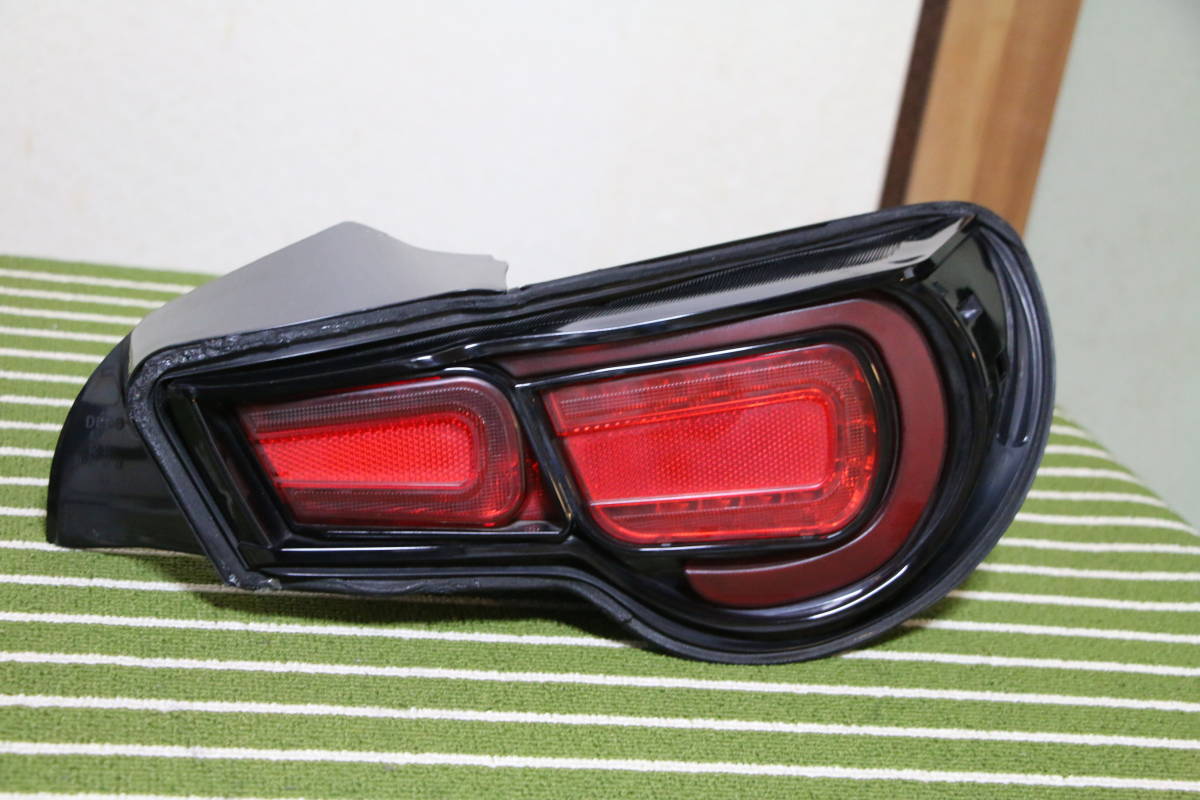 BRZ ZN6 FT86 ZC6 前期後期 STI GT トムス TOMS TOM'S LED BRZ ZN6 FT86 ZC6 前期後期 STI GT トムス TOMS TOM'S LED