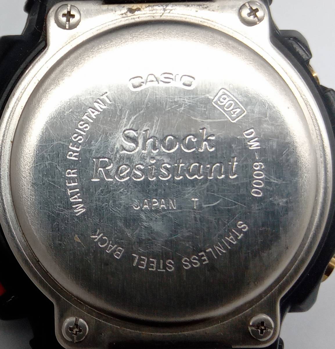ジャンク 動作未確認 CASIO G-SHOCK DW-6000 メンズ腕時計 クォーツ ケース割れ 遊革無し 文字盤劣化_画像5