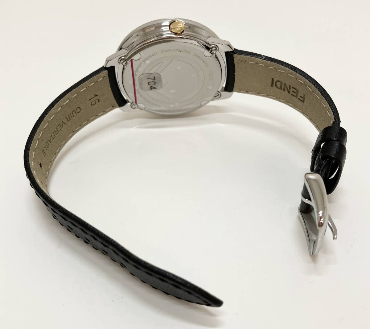 日本未入荷 FENDI フェンディ ラナウェイ 001-71000M-034 クォーツ 白
