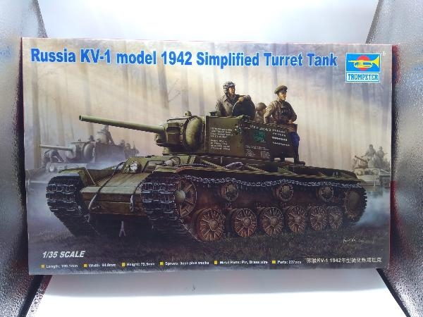 プラモデル トランぺッター 1/35 Russia KV-1 model 1942 Simplified Turret Tank_画像1