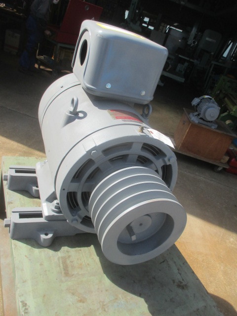 332) 日立 モーター 55kw×6P シャフト 75パイ、キー巾 20mm 332) 日立 モーター 55kw×6P シャフト 75パイ、キー巾 20mm
