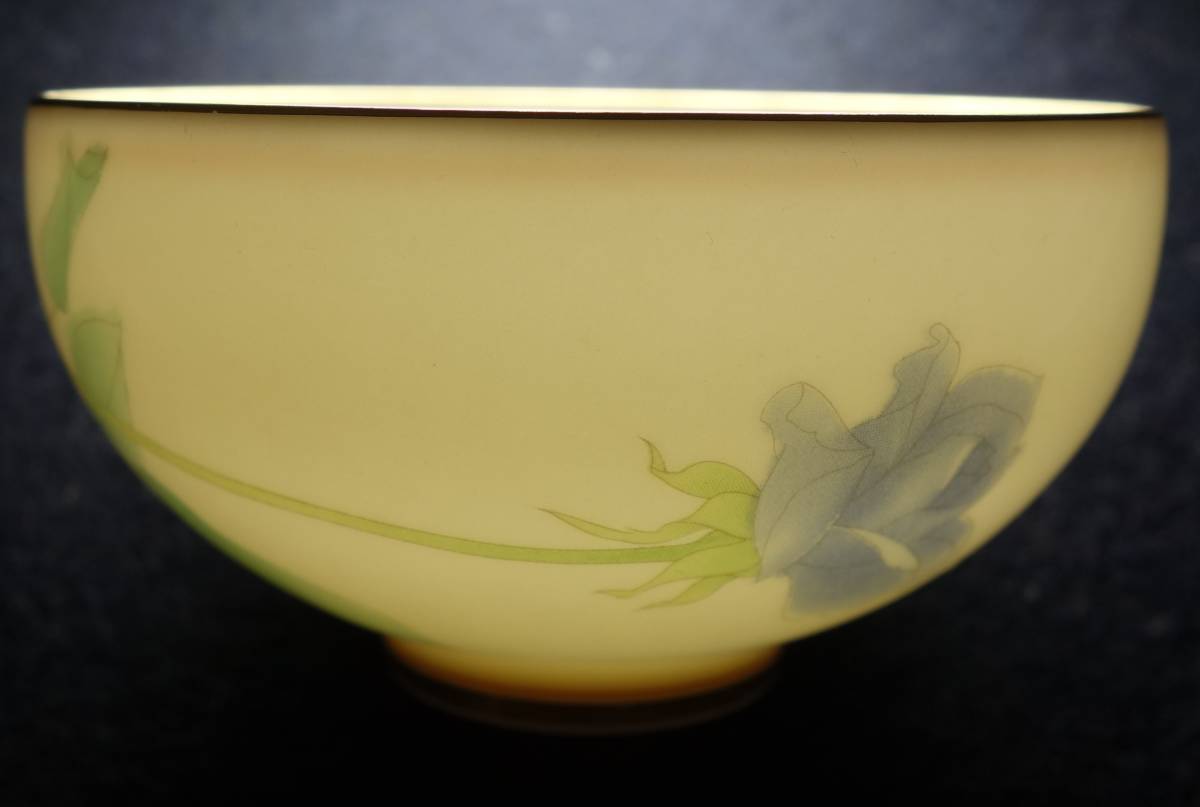 香蘭社　最高級ウーロン茶器　上品　美しい薔薇図　純金金縁仕上げ　陶磁器研究_画像2