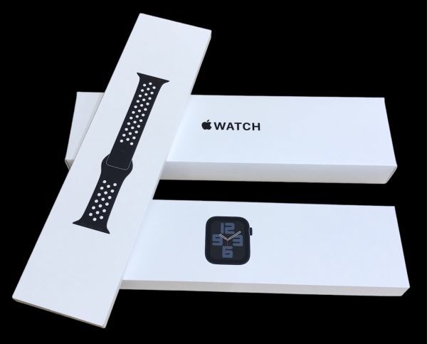 最新エルメス θ【新品未使用品】Apple Watch SE2 40mm GPS