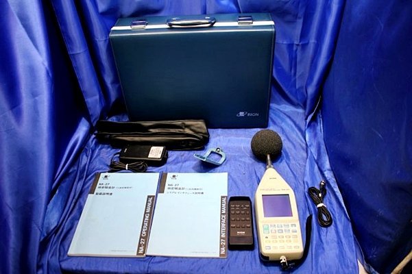 【爆売り！】 RION　精密騒音計 NA-27　サウンドレベルメータ　騒音測定器 リオン 取説(2種)+リモコン+専用ケース付き45814Y 環境測定器