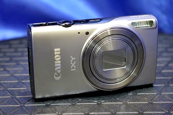 最新 CANON/キヤノン コンパクトデジタルカメラ IXY 650 シルバー