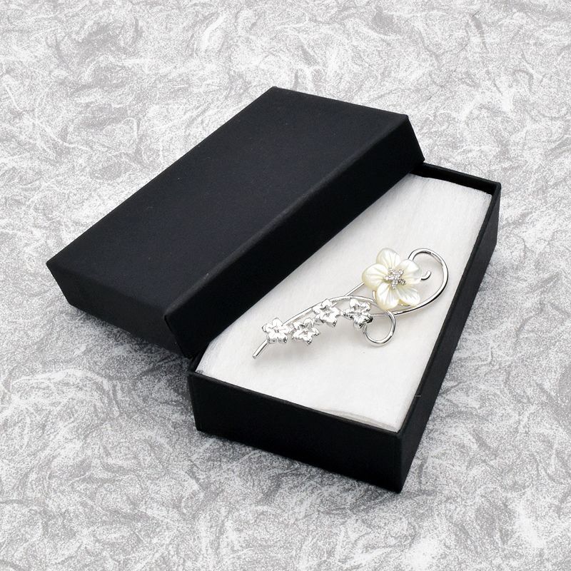  white shell brooch K18WG total 0.17ct natural diamond plum. flower motif flower motif plant white gold used free shipping 