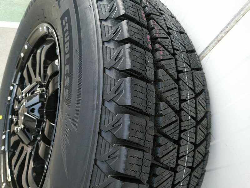 ブリヂストン スタッドレス ブリザック DM-V3 265/70R17 265/65R17 プラド ハイラックス FJ サーフ H3 タイヤホイールセット Balano_画像6