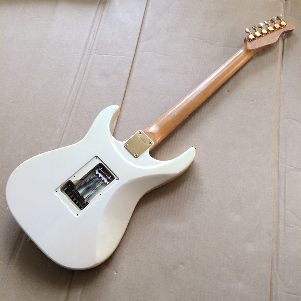 フェルナンデス L'Arc～en～Ciel ken モデル ギター Fernandes LA-80kk 85