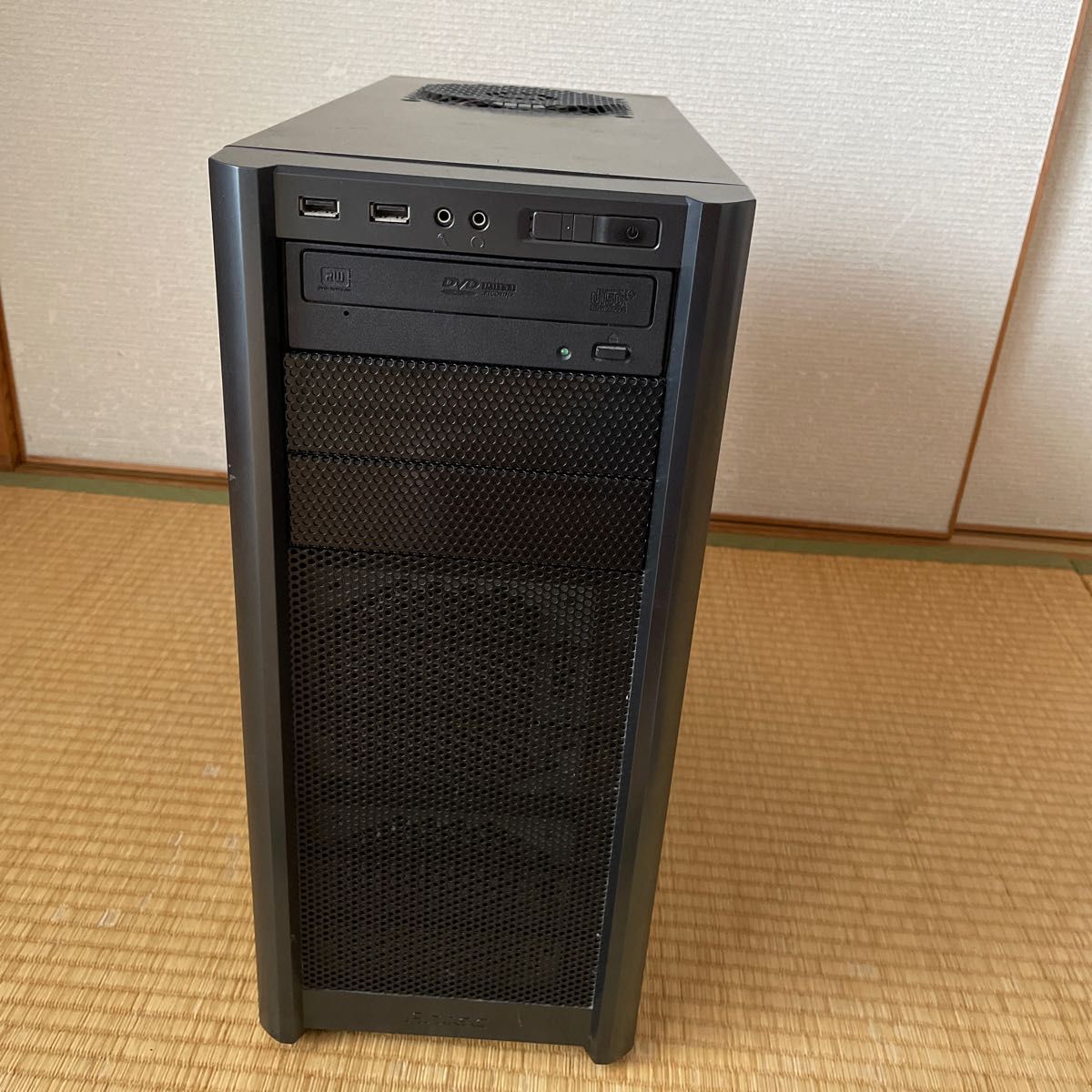 CPU  core2 quad 9550 マザーボード　P5QE グラボ　ASUS Nvidia Geforce 9600GT他