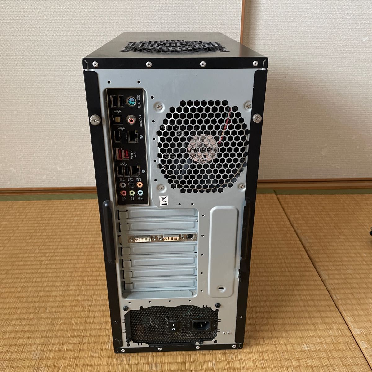 CPU  core2 quad 9550 マザーボード　P5QE グラボ　ASUS Nvidia Geforce 9600GT他