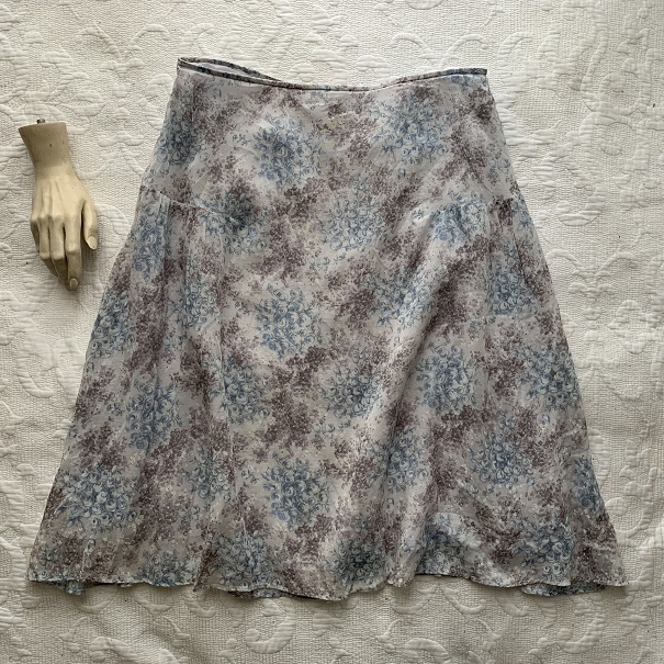  as good as new Agnes b. Agnes B floral print knees height skirt gauze see-through soft skirt 40