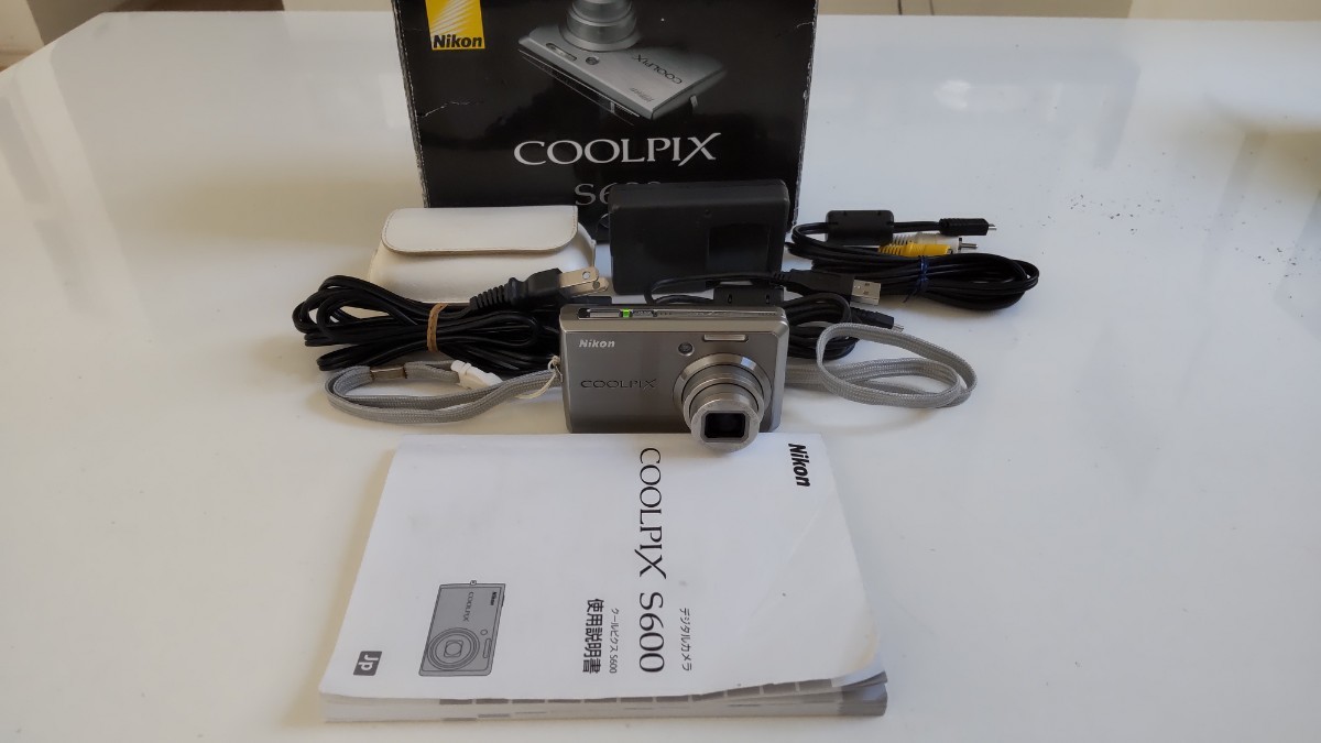 最大80％オフ！ 【中古品だが超美麗かつ完全動作品】ニコン COOLPIX