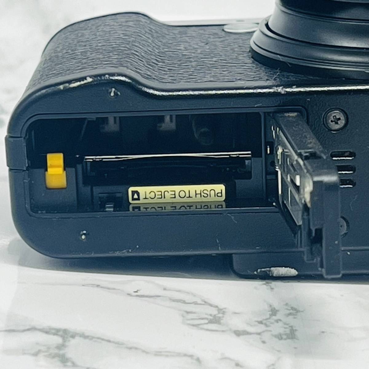 ジャンク】FUJIFILM X20 AU0182023-日本代購代Bid第一推介「Funbid」