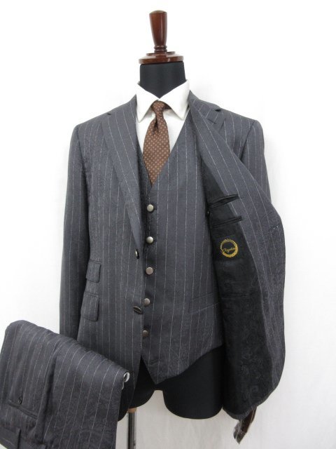 【高知インター店】 極美品 【RIGATOA】 ●28RMS6259 ストライプ柄 グレー系 sizeW46 (メンズ) オーダースーツ 3ピース シングル2ボタン BIELLESI COLLEZUONI XLサイズ以上 【高知インター店】 極美品 【RIGATOA】 ●28RMS6259 ストライプ柄 グレー系 sizeW46 (メンズ) オーダースーツ 3ピース シングル2ボタン BIELLESI COLLEZUONI XLサイズ以上