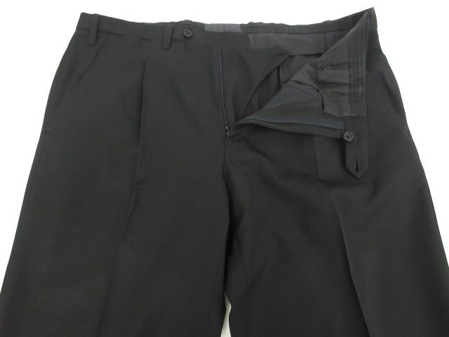 HH 【キートン キトン Kiton】 ウール素材 3ボタン段返り 黒無地 スーツ (メンズ) size50～52相当 ブラック 冠婚葬祭 伊製 ●27RMS6330_画像4