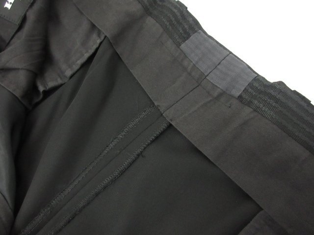 HH 【キートン キトン Kiton】 ウール素材 3ボタン段返り 黒無地 スーツ (メンズ) size50～52相当 ブラック 冠婚葬祭 伊製 ●27RMS6330_画像5