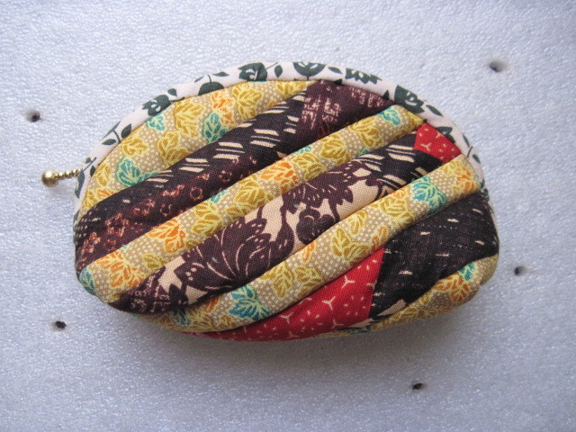 [ pouch (?)] small pouch | approximately 9×14.| handmade goods perhaps 