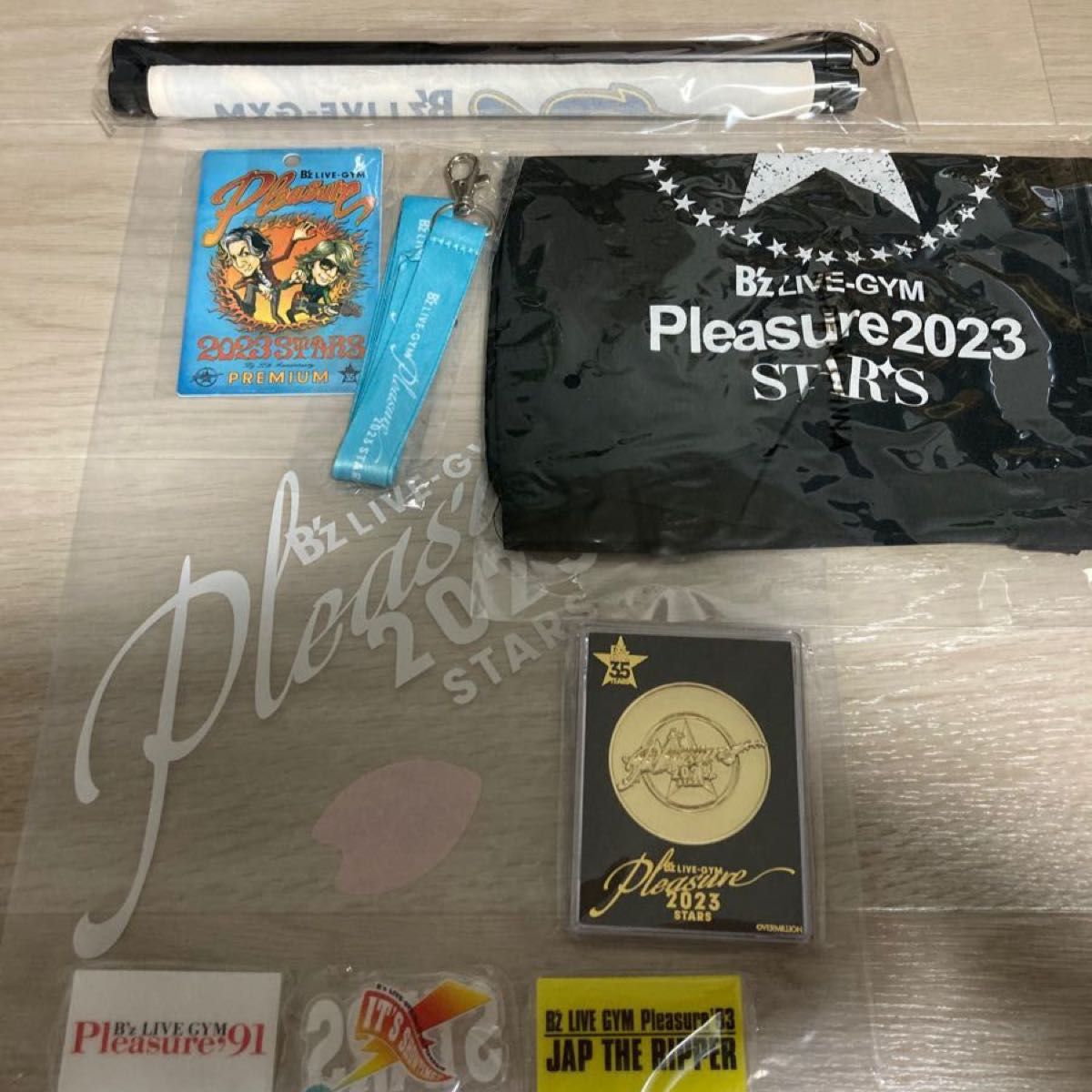 B'z Premium席グッズ＋おまけアクスタ｜PayPayフリマ