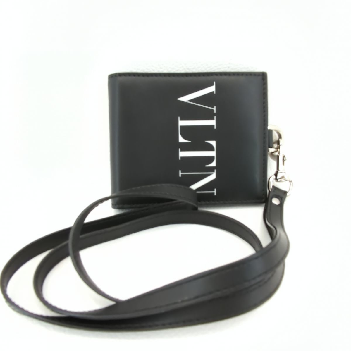 【半額】 ヴァレンティノ 二つ折り財布 ネックホルダーウォレット 97035 箱 VALENTINO GARAVANI 中古 ◆3111/藤枝インター店 男性用 【半額】 ヴァレンティノ 二つ折り財布 ネックホルダーウォレット 97035 箱 VALENTINO GARAVANI 中古 ◆3111/藤枝インター店 男性用
