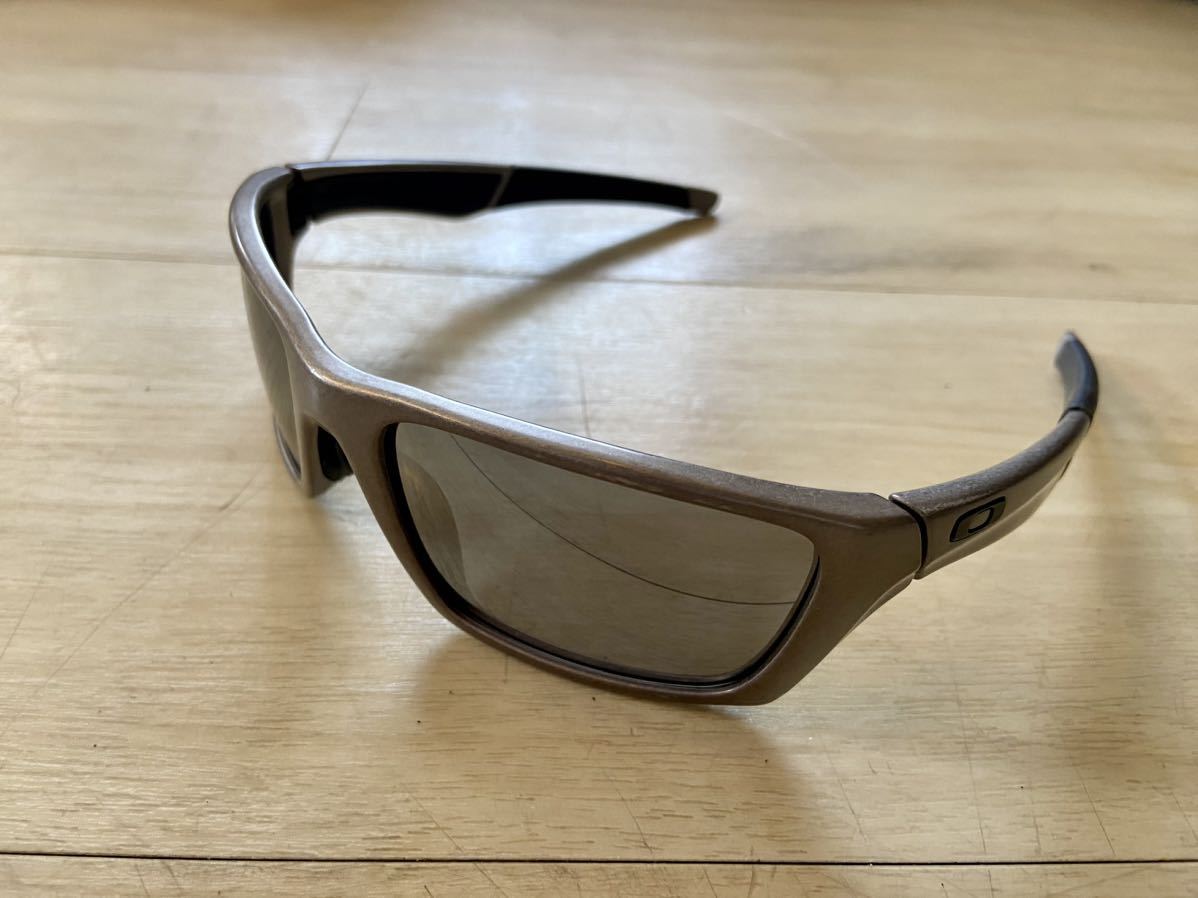 OAKLEY JURY Distressed silver アルミニウム合金フレーム 中古美品新品社外偏光レンズ ノーズシリコンシール新品 廃盤モデル_画像1