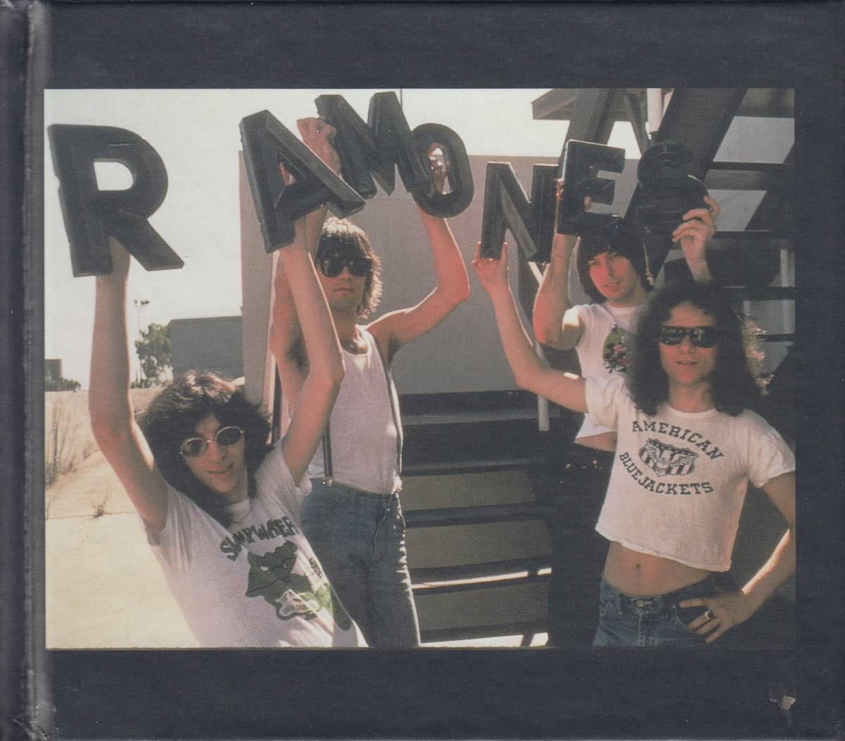 輸 Ramones ラモーンズ Anthology: Hey Ho Let's Go! 2CD◆規格番号■R2-75817◆送料無料■即決●交渉有_画像4